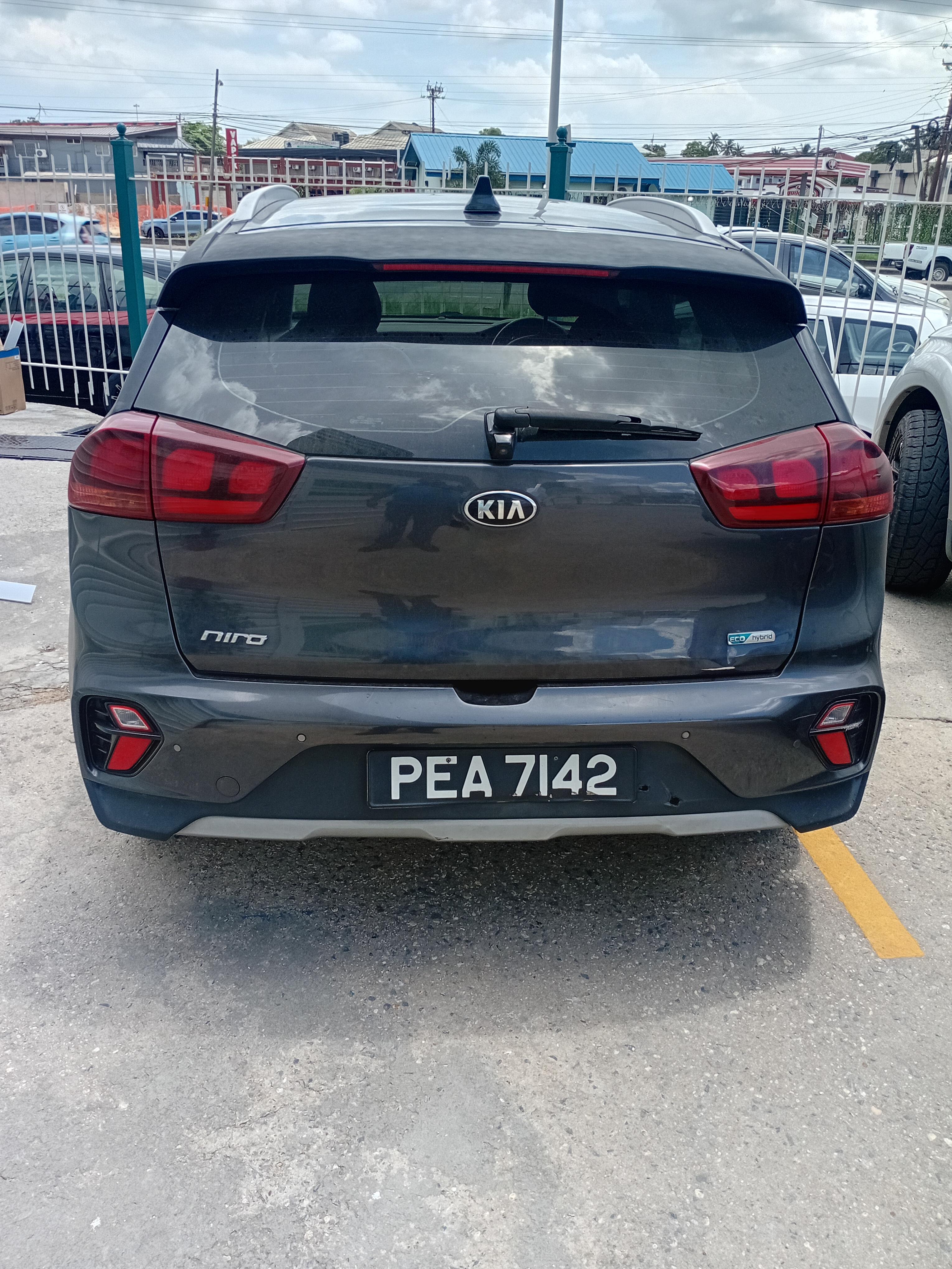 2020 Kia Niro Hybrid EX, registration PEA7142